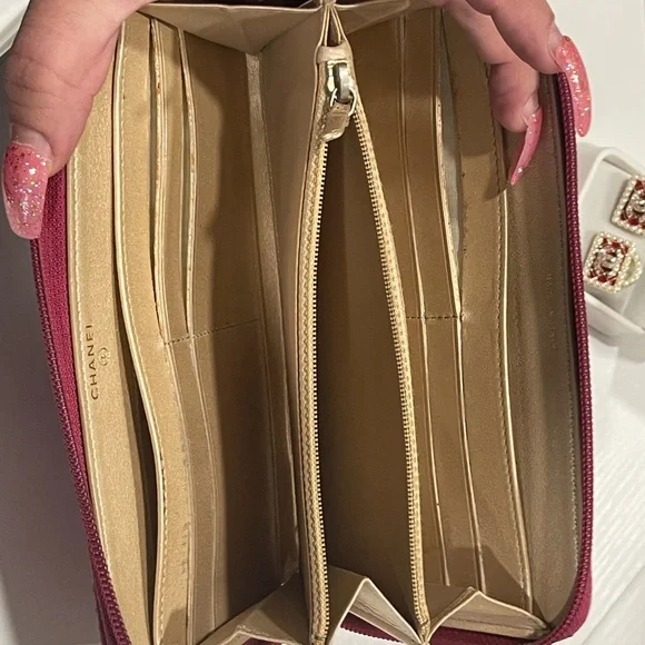 CHANEL Fuchsia Floral Embossed Wallet - Picture 15 of 16